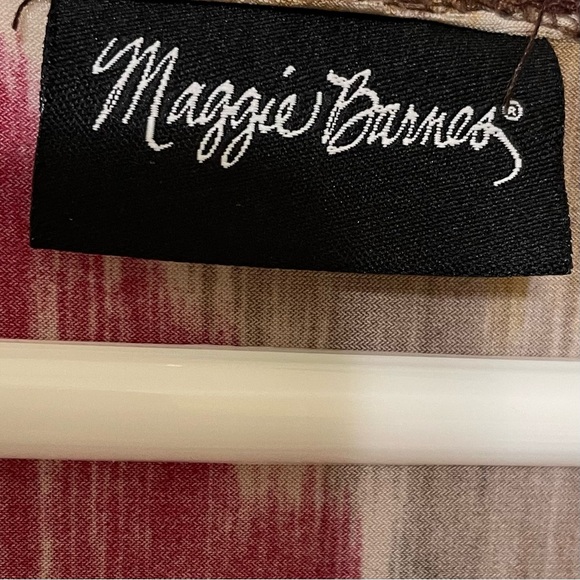 Maggie Barnes Red and Gold Graphic Tunic with 3/4 Sleeves - Picture 4 of 8